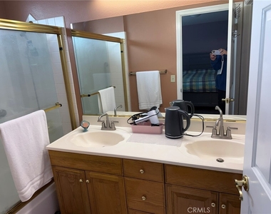 1519 Prospect Avenue - Photo Thumbnail 4