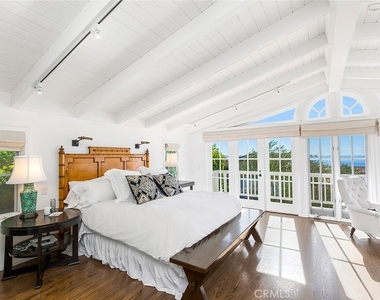 806 Emerald Bay - Photo Thumbnail 16
