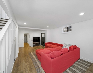 806 Emerald Bay - Photo Thumbnail 25
