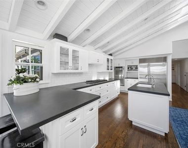 806 Emerald Bay - Photo Thumbnail 9