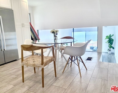 18203 Coastline Drive - Photo Thumbnail 9