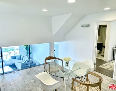 18203 Coastline Drive - Photo Thumbnail 8