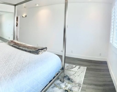 18203 Coastline Drive - Photo Thumbnail 11