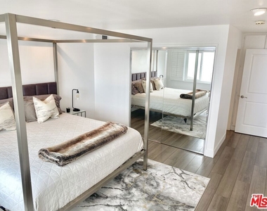 18203 Coastline Drive - Photo Thumbnail 13