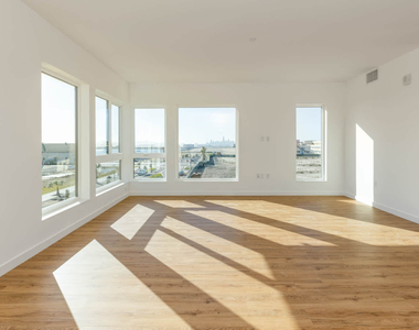 2000 Ardent Way - Photo Thumbnail 12