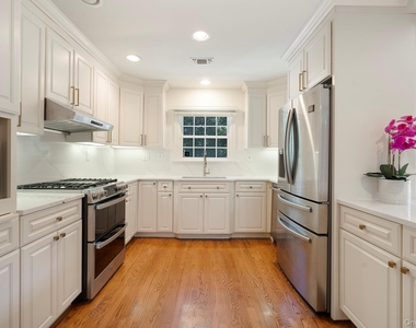 44 Midhampton Avenue - Photo Thumbnail 9