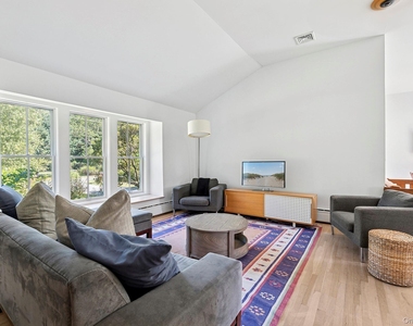 35 Bayberry Lane - Photo Thumbnail 5