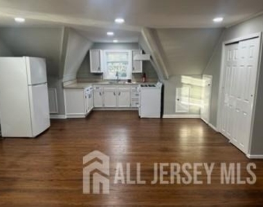 45 N Lakeside Drive - Photo Thumbnail 10