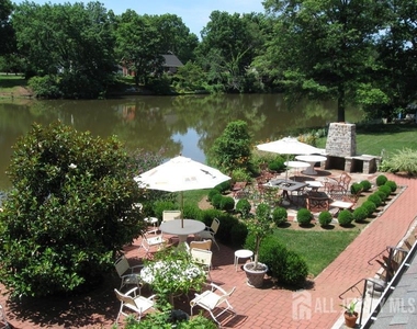 45 N Lakeside Drive - Photo Thumbnail 2
