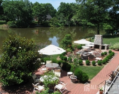 45 N Lakeside Drive - Photo Thumbnail 6