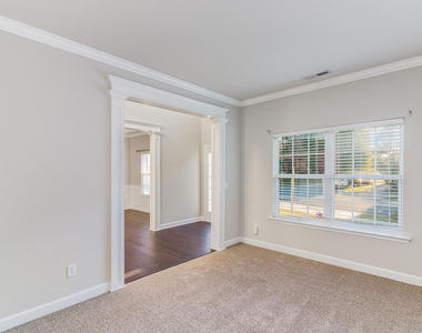 2902 Framer Lane - Photo Thumbnail 8