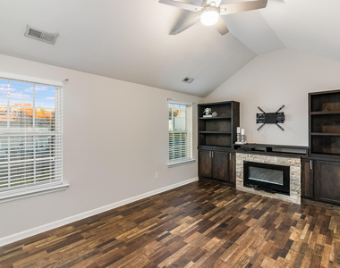 2902 Framer Lane - Photo Thumbnail 27