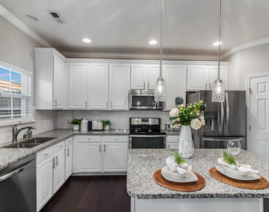 2902 Framer Lane - Photo Thumbnail 10