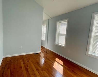 1904 Bank Street - Photo Thumbnail 11