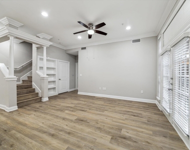 5353 Memorial Drive - Photo Thumbnail 1