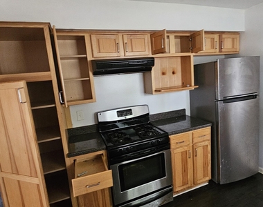 3303 Roaming Woods Lane - Photo Thumbnail 3