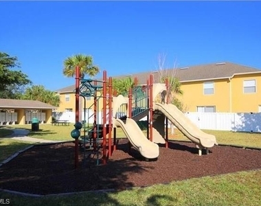3627 Pine Oak Circle - Photo Thumbnail 45