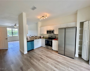 3627 Pine Oak Circle - Photo Thumbnail 17