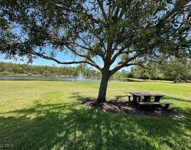 3627 Pine Oak Circle - Photo Thumbnail 7