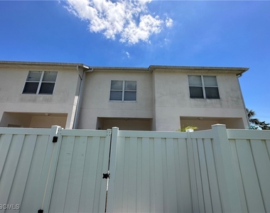3627 Pine Oak Circle - Photo Thumbnail 5