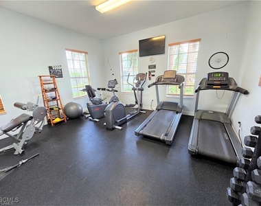 3627 Pine Oak Circle - Photo Thumbnail 43