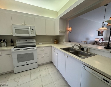 14970 Vista View Way - Photo Thumbnail 9