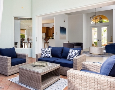 982 Tivoli Court - Photo Thumbnail 3