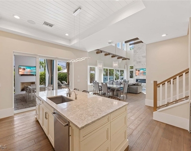 9171 Mercato Lane - Photo Thumbnail 11
