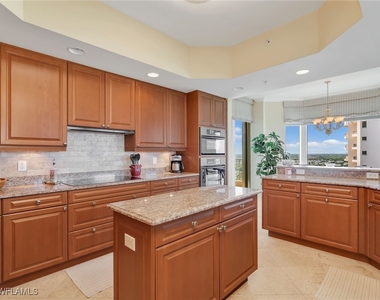 23750 Via Trevi Way - Photo Thumbnail 19