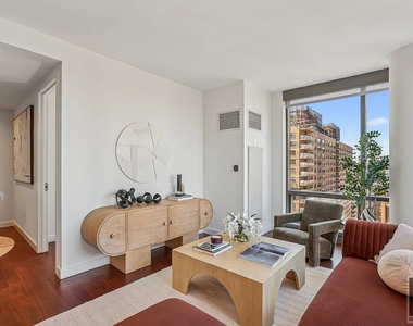 West 67th Street - Photo Thumbnail 1