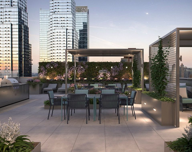 555 West 38th Street - Photo Thumbnail 7