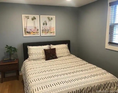 8 Clinton Avenue - Photo Thumbnail 10