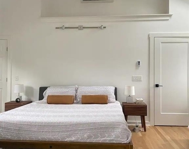 8 Clinton Avenue - Photo Thumbnail 4