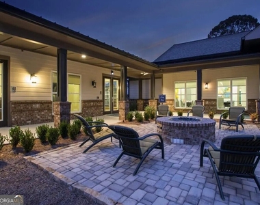 2080 One White Oak Lane - Photo Thumbnail 28