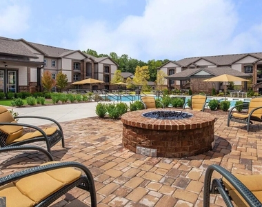 2080 One White Oak Lane - Photo Thumbnail 27