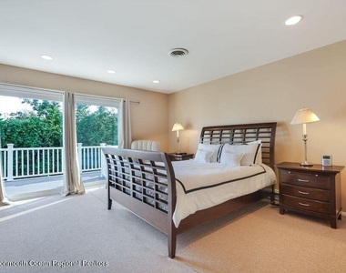 45 Roslyn Court - Photo Thumbnail 8