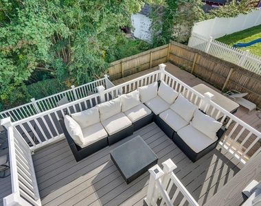 45 Roslyn Court - Photo Thumbnail 24