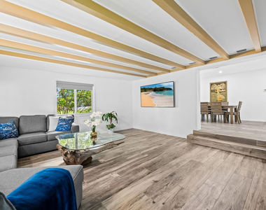 1300 Sw 17th Street - Photo Thumbnail 4