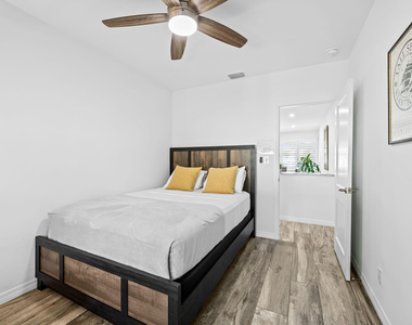 1300 Sw 17th Street - Photo Thumbnail 17