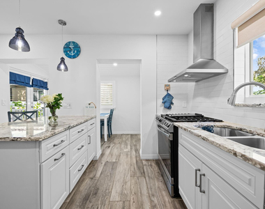 1300 Sw 17th Street - Photo Thumbnail 6