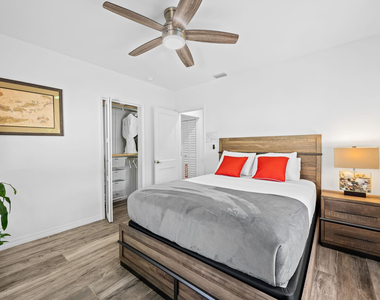 1300 Sw 17th Street - Photo Thumbnail 13