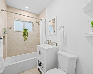 1300 Sw 17th Street - Photo Thumbnail 12