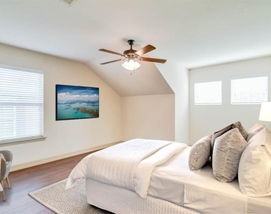 2724 Forest Park Boulevard - Photo Thumbnail 1