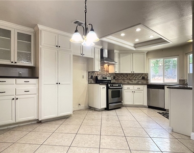 20665 Fuero Drive - Photo Thumbnail 12