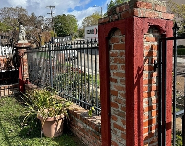 813 Muskingum Avenue - Photo Thumbnail 2