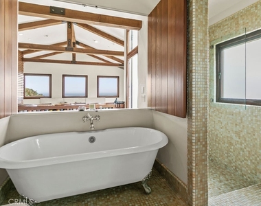 345 Emerald Bay - Photo Thumbnail 20