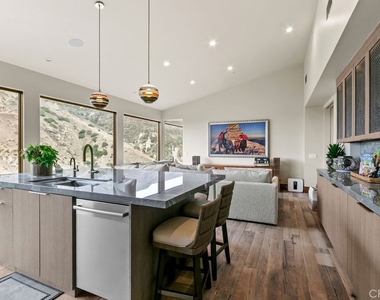 345 Emerald Bay - Photo Thumbnail 43