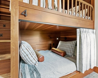 345 Emerald Bay - Photo Thumbnail 46