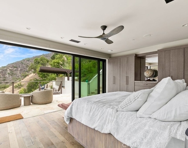 345 Emerald Bay - Photo Thumbnail 48