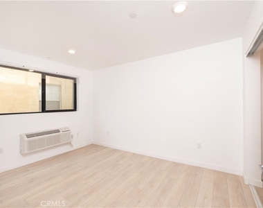 2341 Sheridan Street - Photo Thumbnail 1
